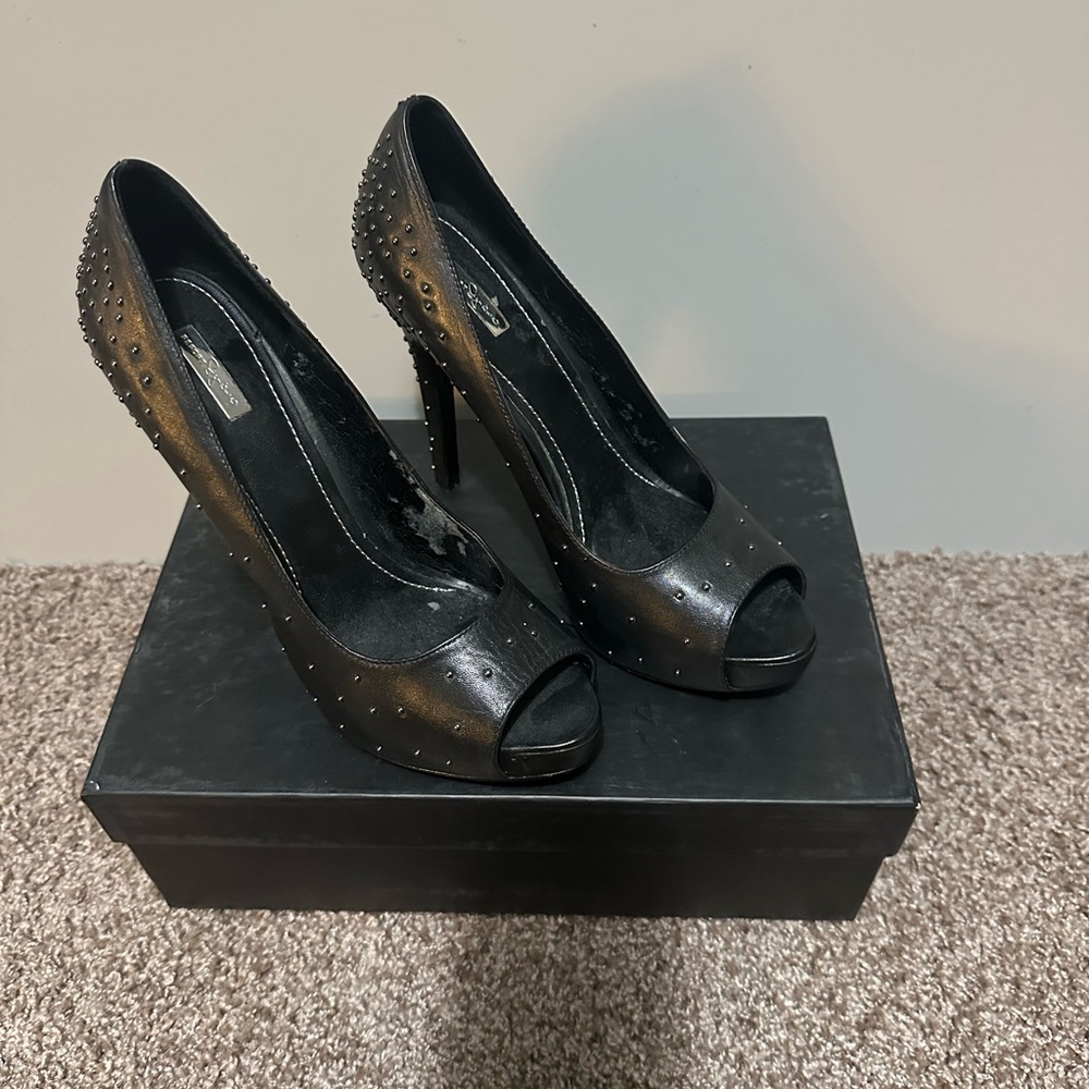 Elegant Black Peep-Toe Heels by Report Signature